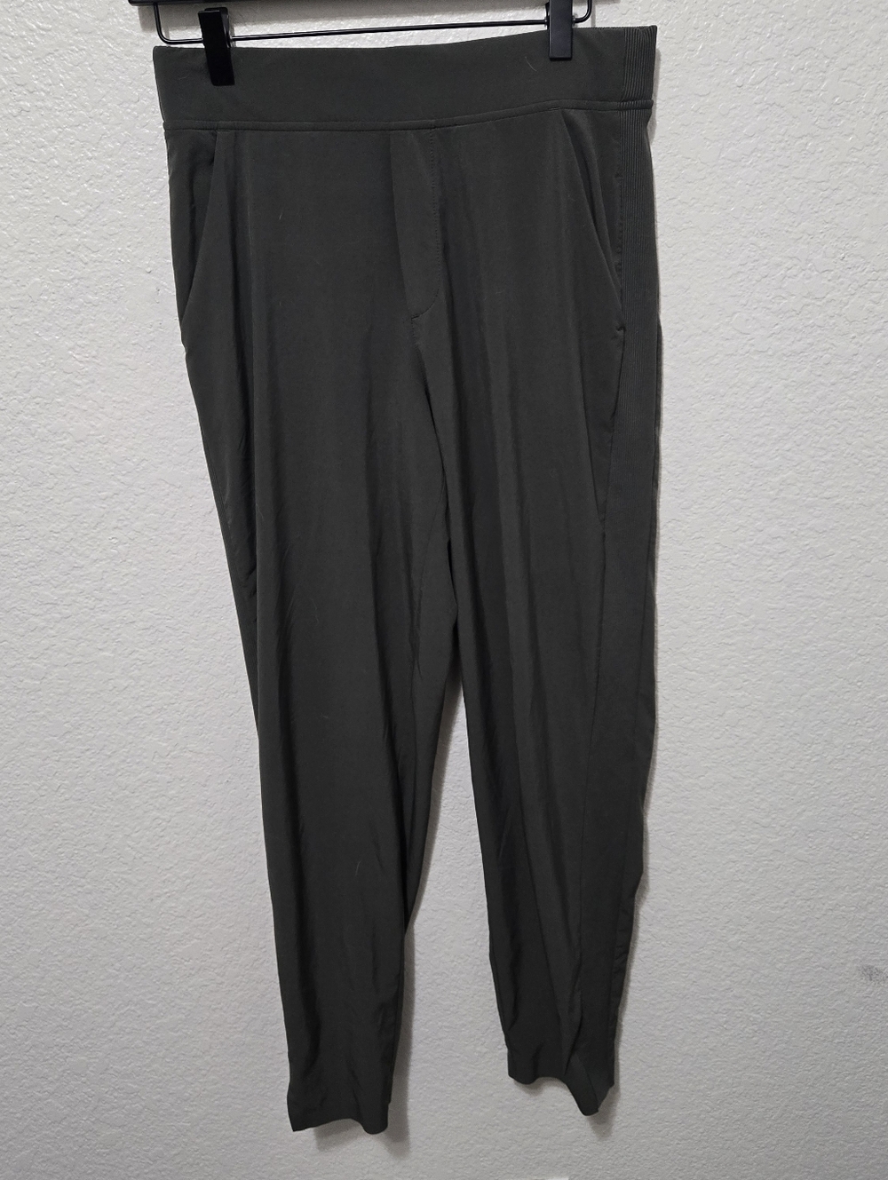 Athleta Brooklyn mid rise ankle pant green 6